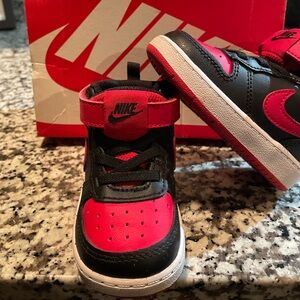 Nike Kids Sneakers Size 5c